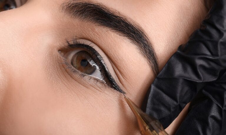 Garai Klaudia Sminktetoválás, tetoválás eltávolítás - LAY Beauty Vác - Szemhéjtetoválás