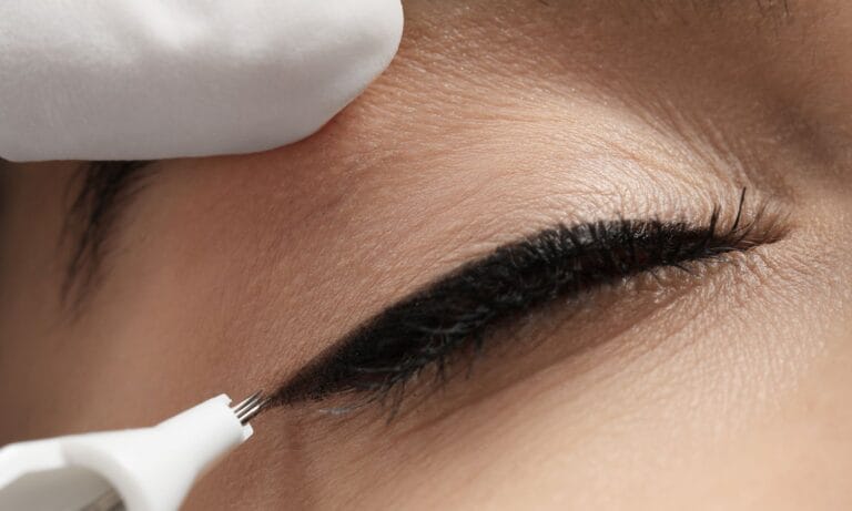 Garai Klaudia Sminktetoválás, tetoválás eltávolítás - LAY Beauty Vác - Szemhéjtetoválás