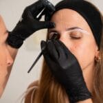 Szemöldöktetoválás Vác – Garai Klaudia sminktetováló mester